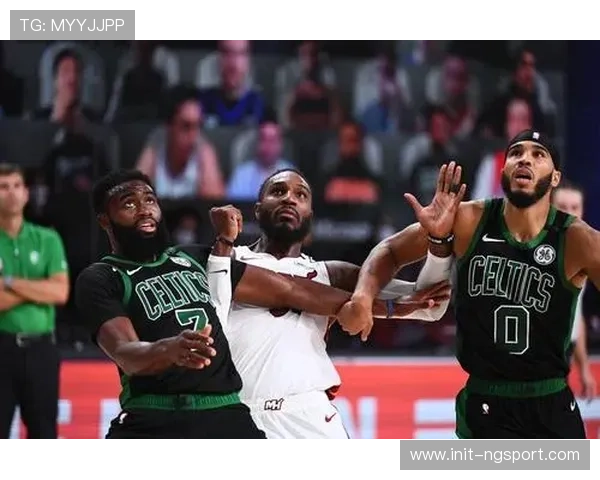 飞翼队布克斯获年度最佳新秀,球队围绕其建队