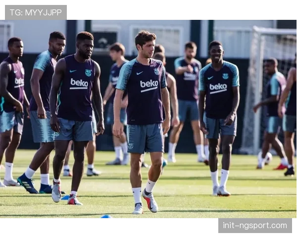 为庆祝建队百年，塞尔塔本轮全体球员身着特制纪念版球衣出场